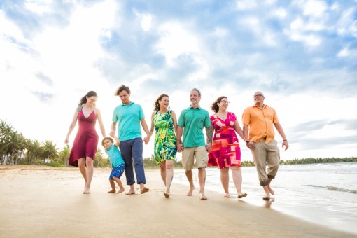 Families, brothers, sisters, and maternities' session in different beaches Puerto Rico