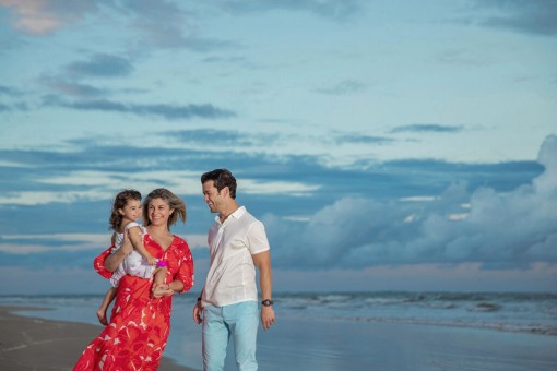 Families, brothers, sisters, and maternities' session in different beaches Puerto Rico