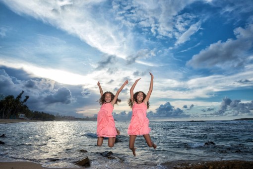 Families, brothers, sisters, and maternities' session in different beaches Puerto Rico