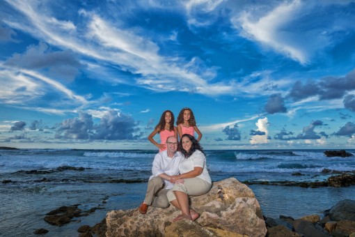 Families, brothers, sisters, and maternities' session in different beaches Puerto Rico