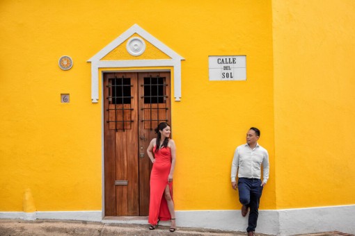Engagement couple at Sol Street