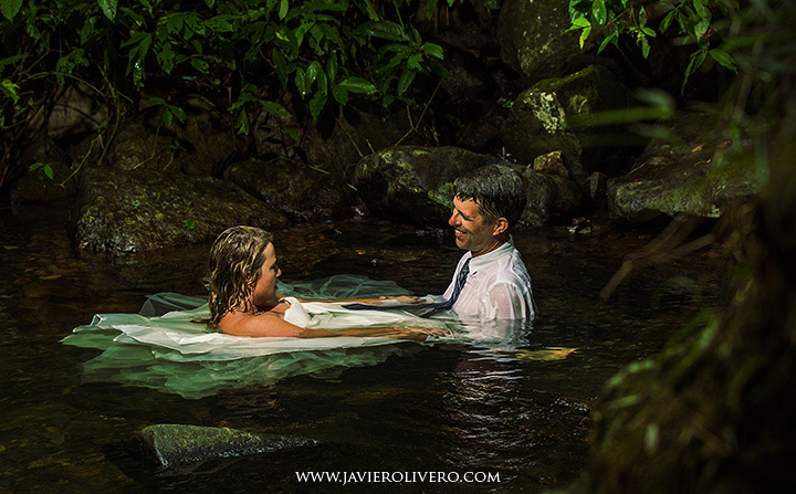 EL Yunque Rainforest, trash the dress